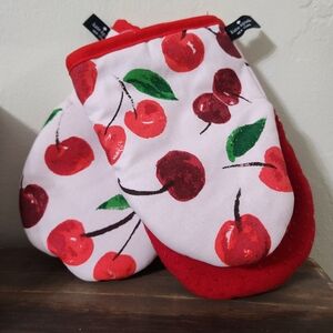 Kate Spade New York Cherry Mini Oven Mitt 2-Pack Set